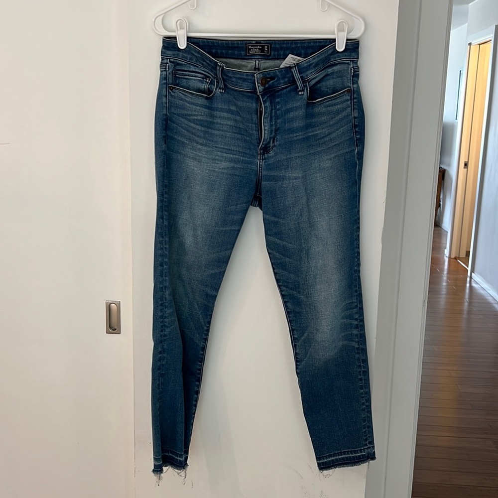 Abercrombie & Fitch Ankle Jean